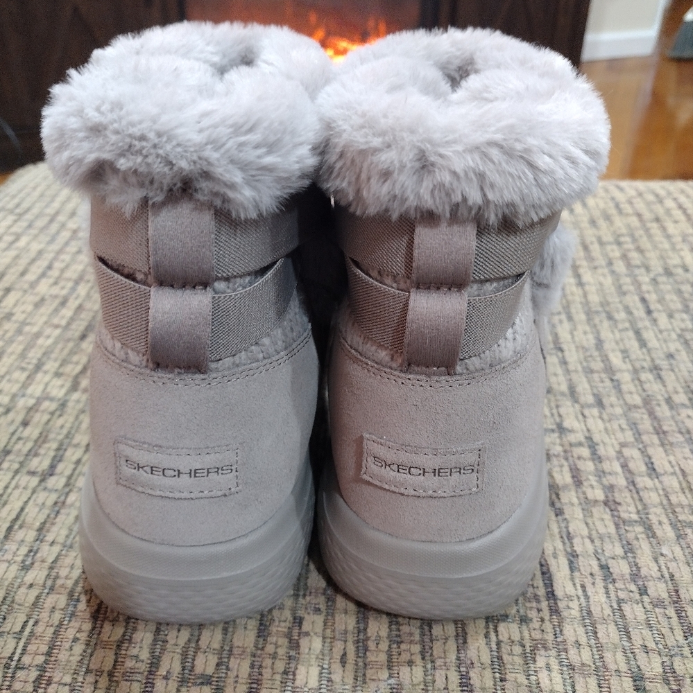 Woman's Sketcher Winter Boots